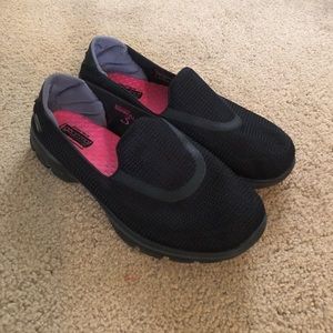 Skechers Goga Mat Go Walk Slip On Shoes